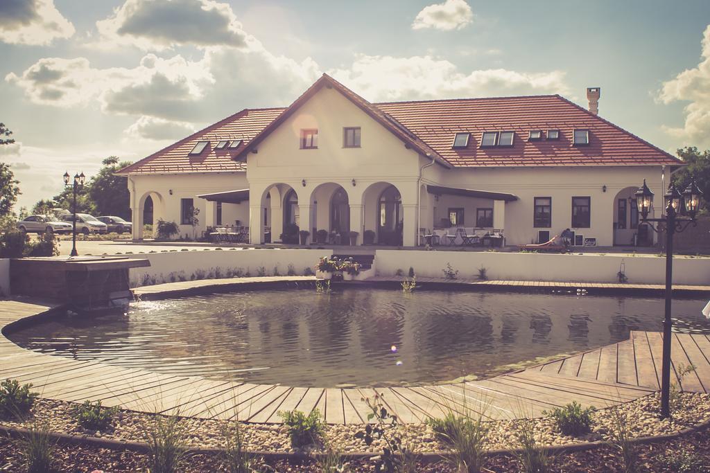 Deak Udvarhaz Kakucs Exterior photo