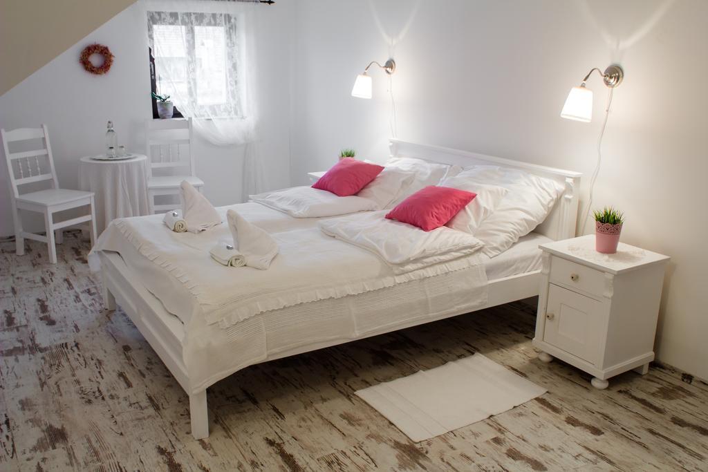 Deak Udvarhaz Kakucs Room photo