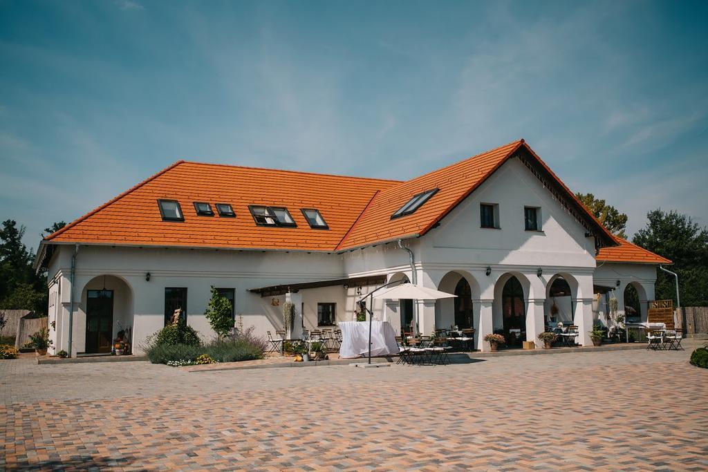 Deak Udvarhaz Kakucs Exterior photo